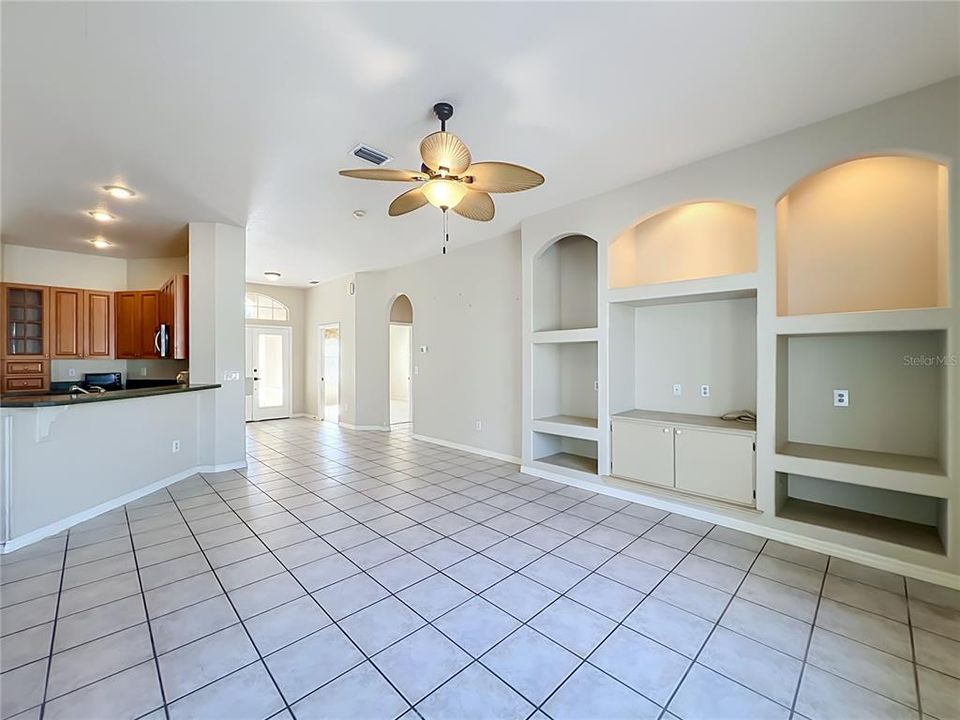 For Sale: $419,990 (3 beds, 2 baths, 1925 Square Feet)