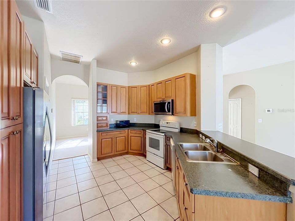 For Sale: $419,990 (3 beds, 2 baths, 1925 Square Feet)