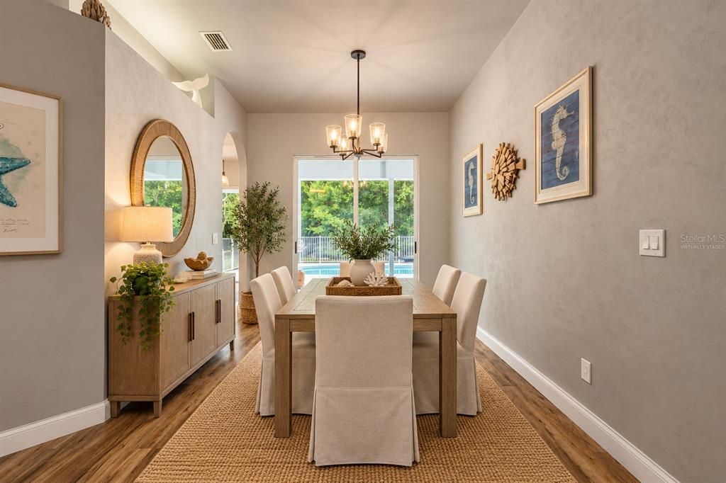 En Venta: $799,000 (3 camas, 2 baños, 1982 Pies cuadrados)