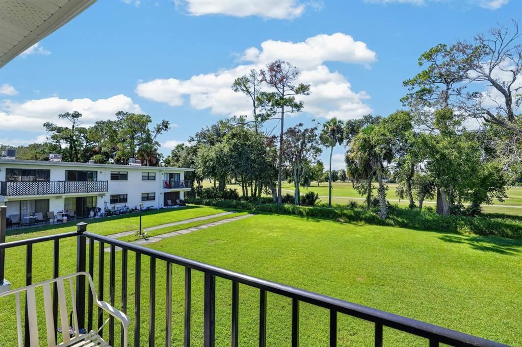 For Sale: $85,000 (1 beds, 1 baths, 710 Square Feet)