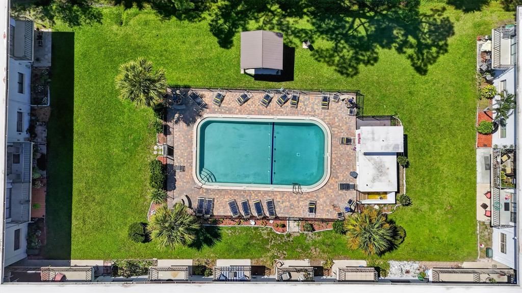 For Sale: $85,000 (1 beds, 1 baths, 710 Square Feet)