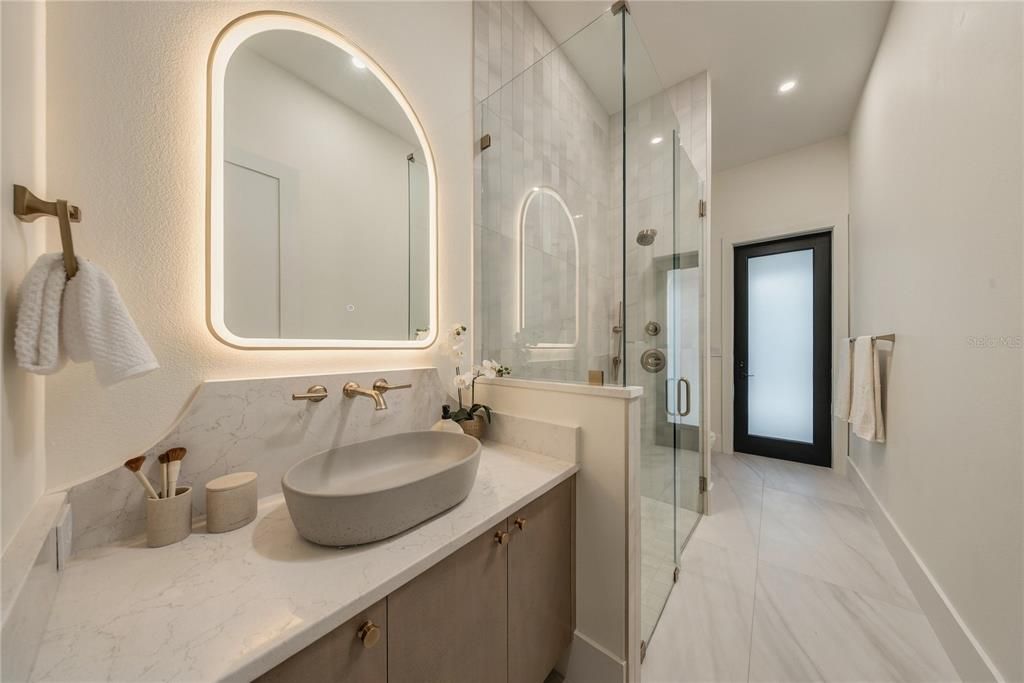 For Sale: $3,250,000 (5 beds, 6 baths, 4459 Square Feet)