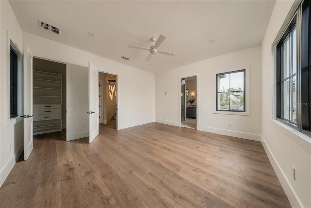 For Sale: $3,250,000 (5 beds, 6 baths, 4459 Square Feet)