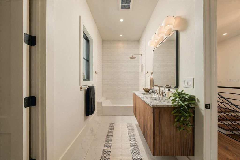 For Sale: $3,250,000 (5 beds, 6 baths, 4459 Square Feet)