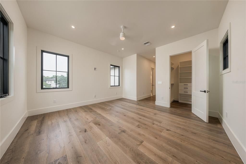 For Sale: $3,250,000 (5 beds, 6 baths, 4459 Square Feet)