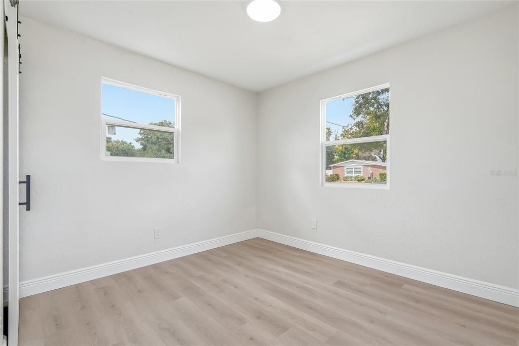 For Sale: $289,900 (3 beds, 1 baths, 1005 Square Feet)