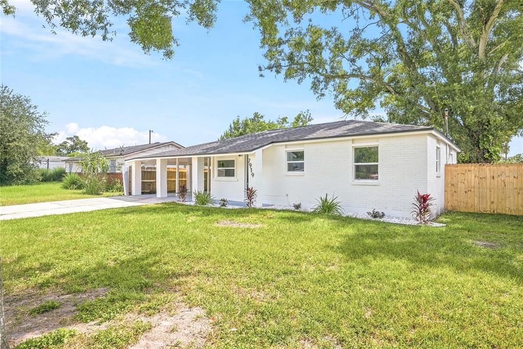 For Sale: $289,900 (3 beds, 1 baths, 1005 Square Feet)