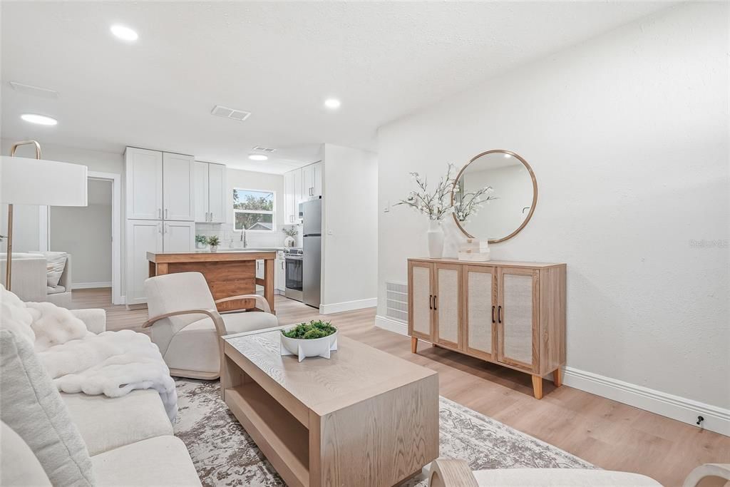 For Sale: $289,900 (3 beds, 1 baths, 1005 Square Feet)