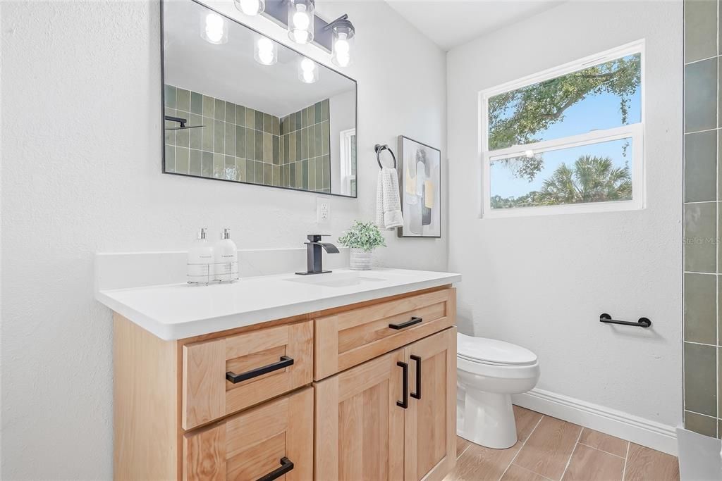 For Sale: $289,900 (3 beds, 1 baths, 1005 Square Feet)