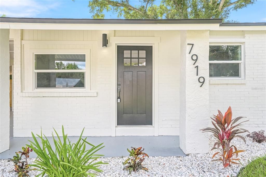 For Sale: $289,900 (3 beds, 1 baths, 1005 Square Feet)