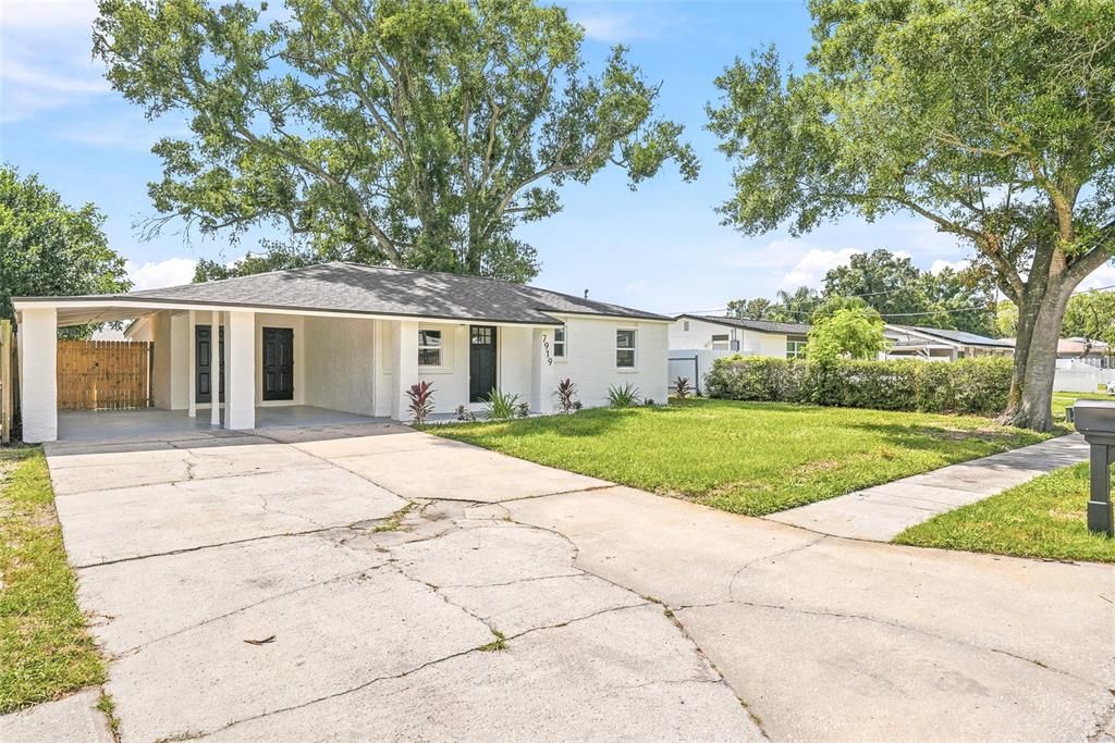 For Sale: $289,900 (3 beds, 1 baths, 1005 Square Feet)