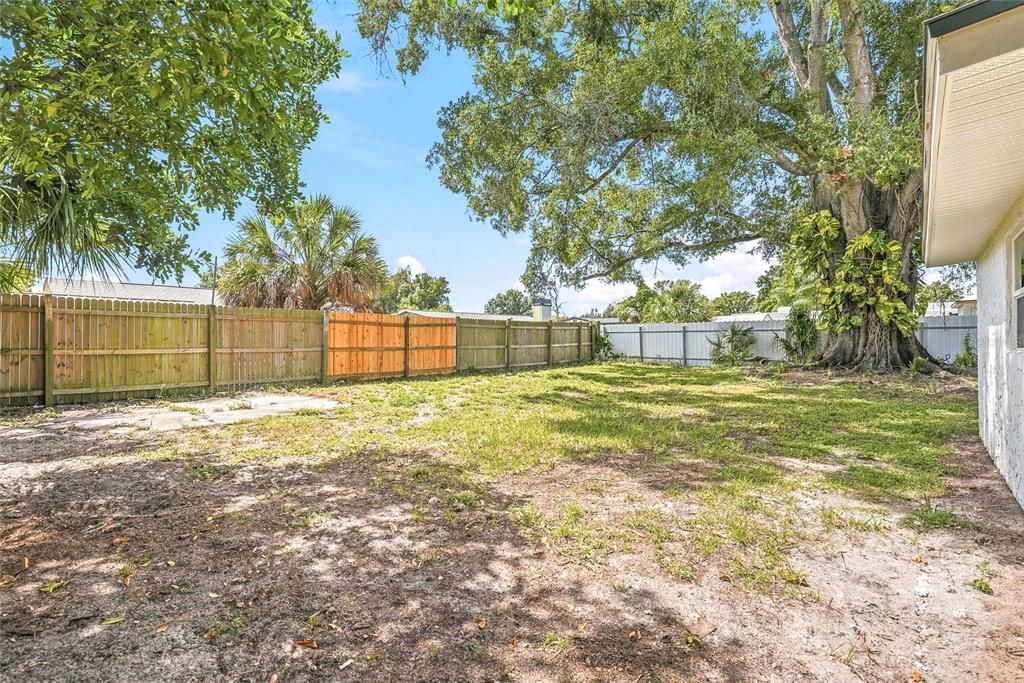For Sale: $289,900 (3 beds, 1 baths, 1005 Square Feet)