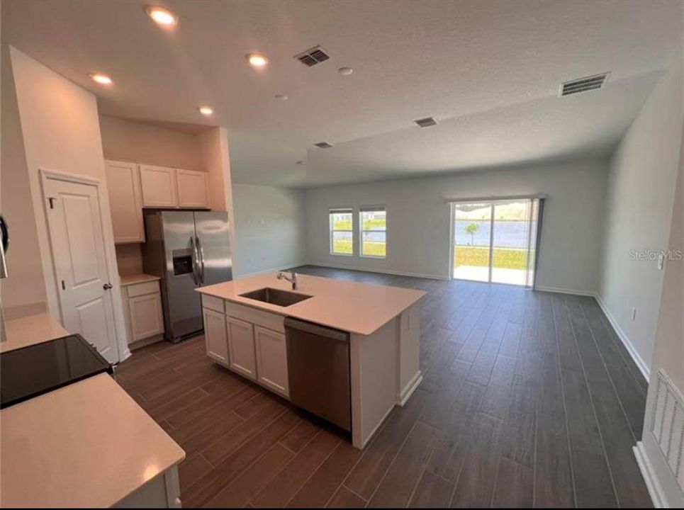 For Sale: $389,990 (3 beds, 2 baths, 1580 Square Feet)