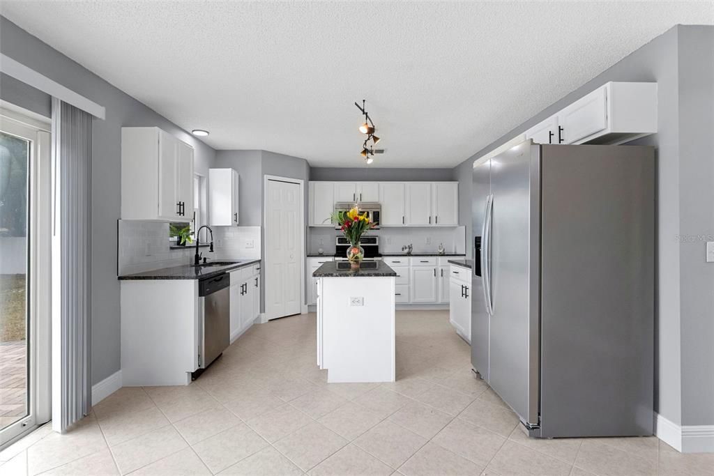 For Sale: $372,999 (4 beds, 2 baths, 2356 Square Feet)