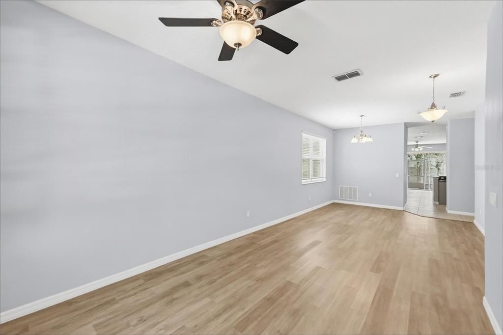 En Venta: $449,900 (3 camas, 2 baños, 1825 Pies cuadrados)