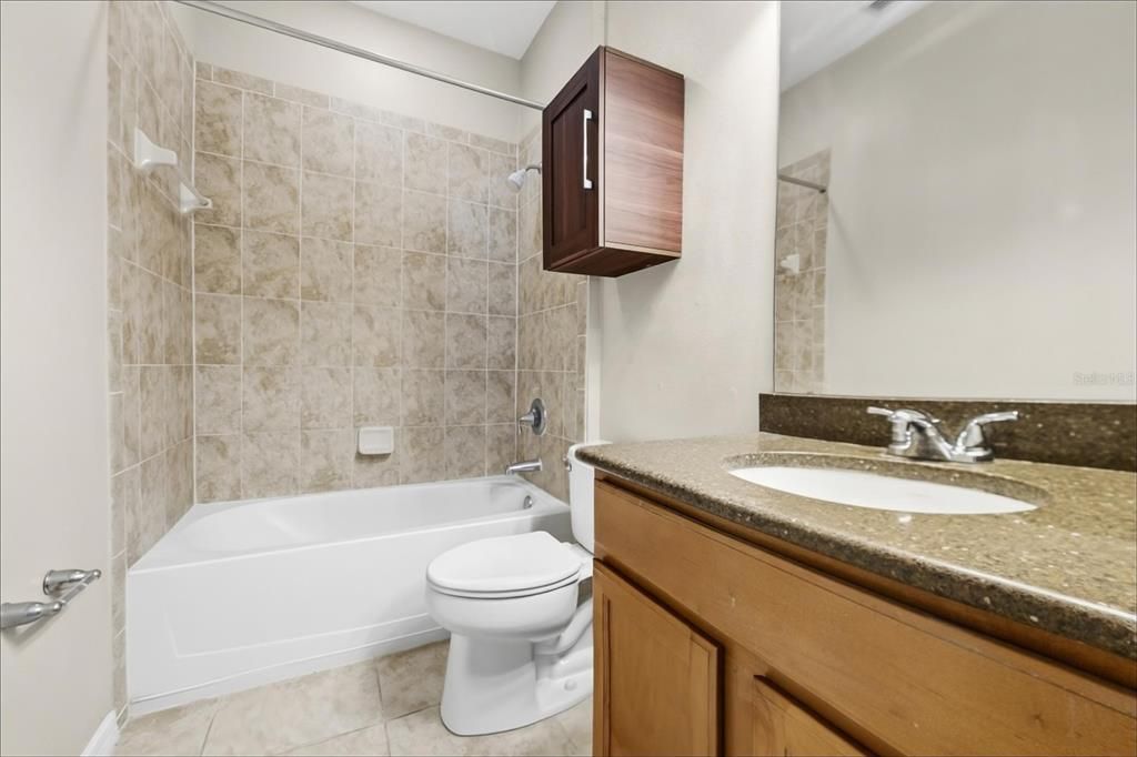 En Venta: $449,900 (3 camas, 2 baños, 1825 Pies cuadrados)