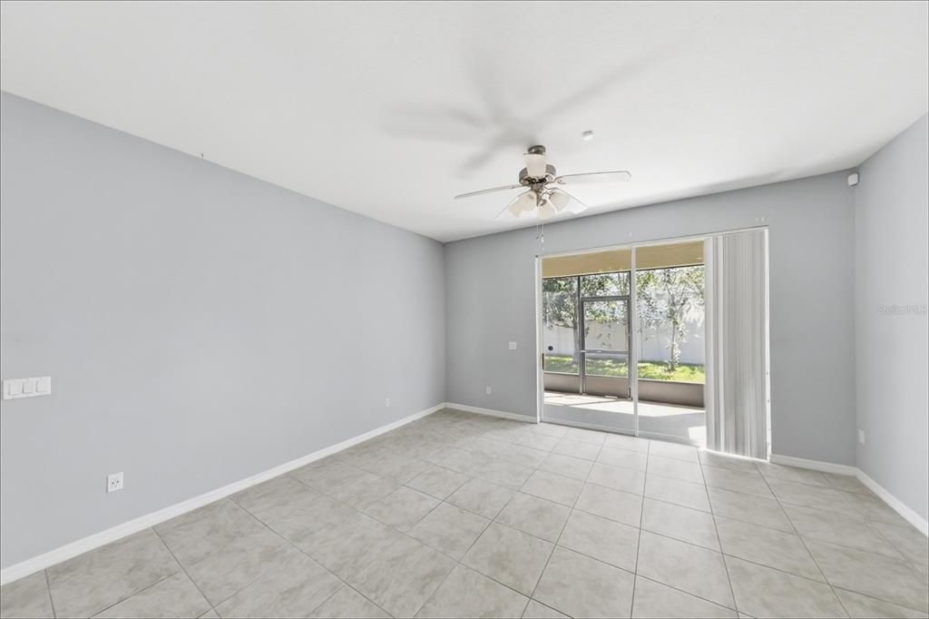 En Venta: $449,900 (3 camas, 2 baños, 1825 Pies cuadrados)