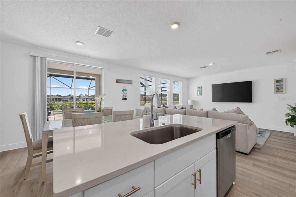 For Sale: $525,000 (4 beds, 3 baths, 2480 Square Feet)