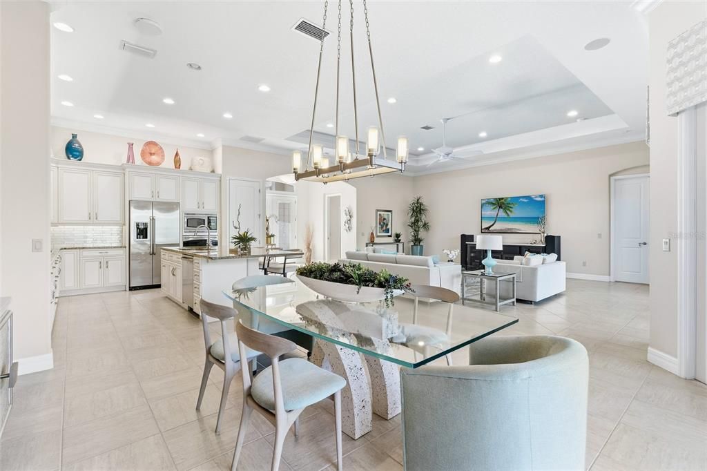 For Sale: $650,000 (3 beds, 3 baths, 2443 Square Feet)