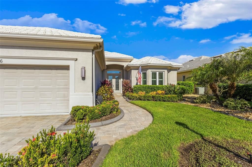 For Sale: $650,000 (3 beds, 3 baths, 2443 Square Feet)