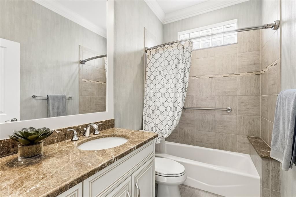 For Sale: $650,000 (3 beds, 3 baths, 2443 Square Feet)