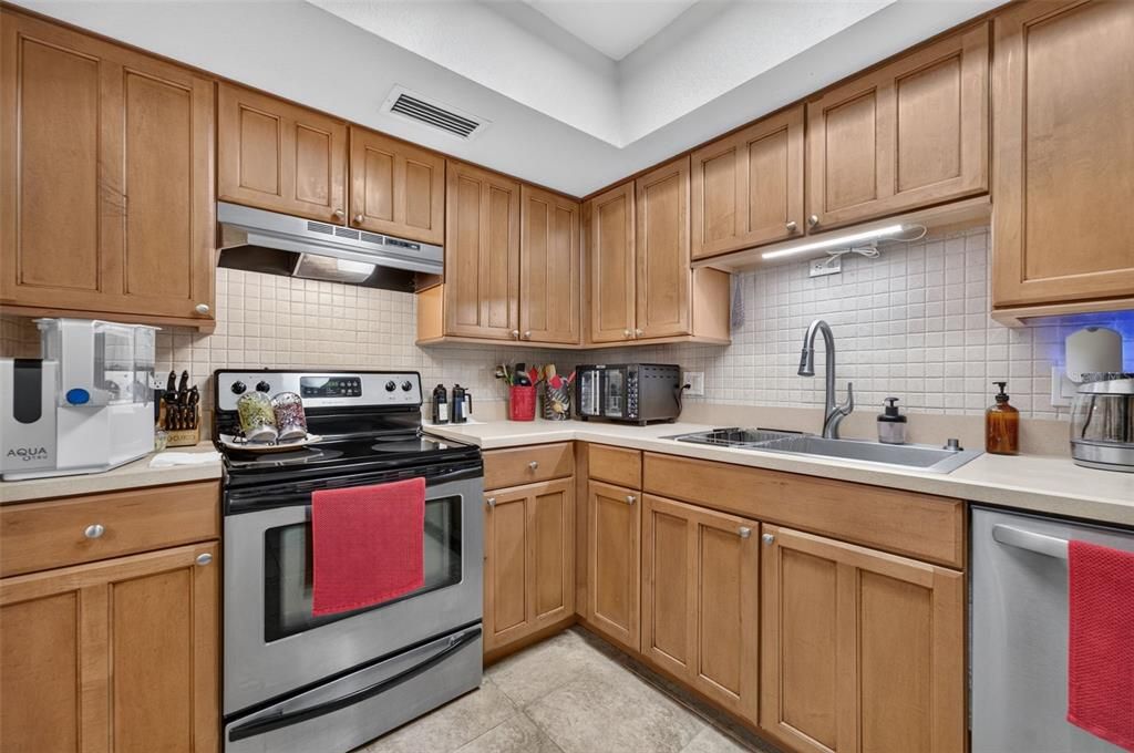 For Sale: $724,900 (4 beds, 0 baths, 2226 Square Feet)