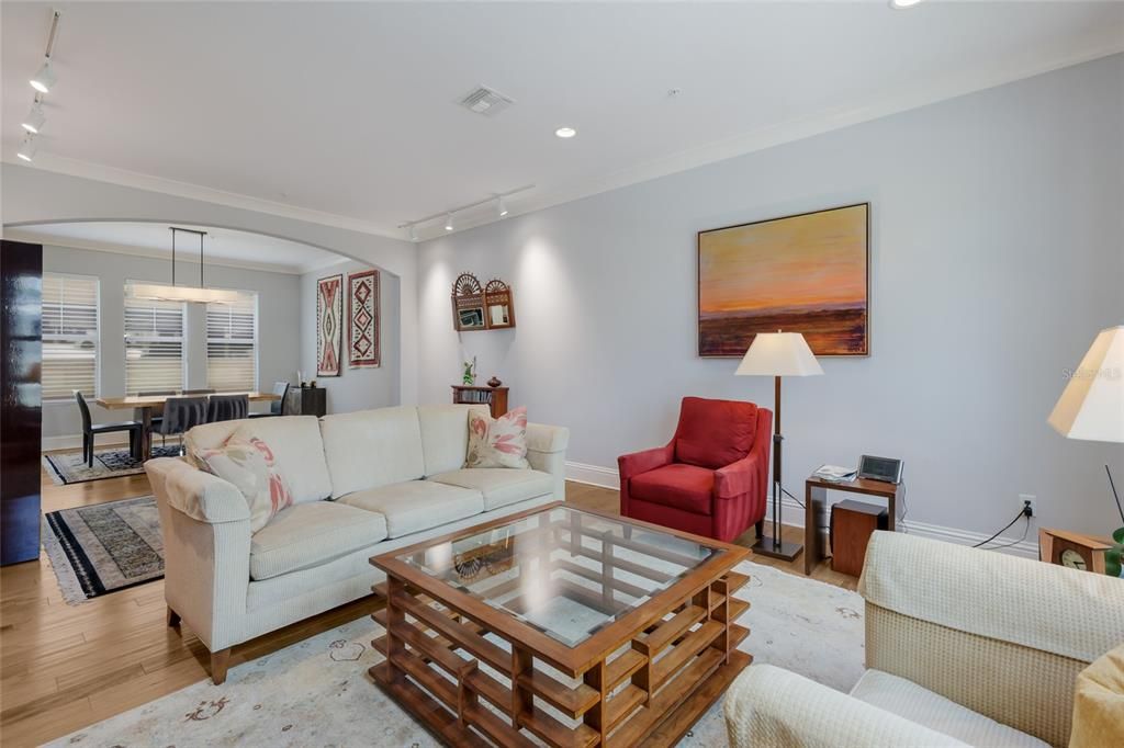For Sale: $1,295,000 (3 beds, 3 baths, 2291 Square Feet)