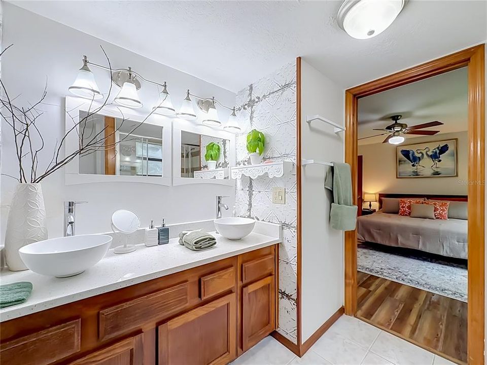 For Sale: $450,000 (3 beds, 2 baths, 1956 Square Feet)