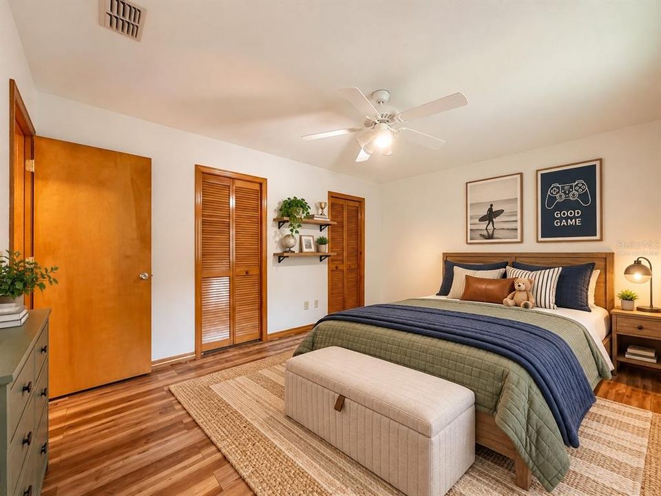 For Sale: $450,000 (3 beds, 2 baths, 1956 Square Feet)