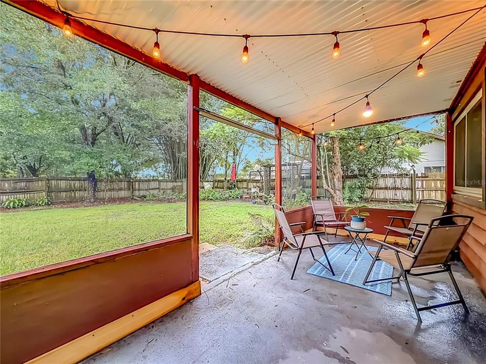 For Sale: $450,000 (3 beds, 2 baths, 1956 Square Feet)