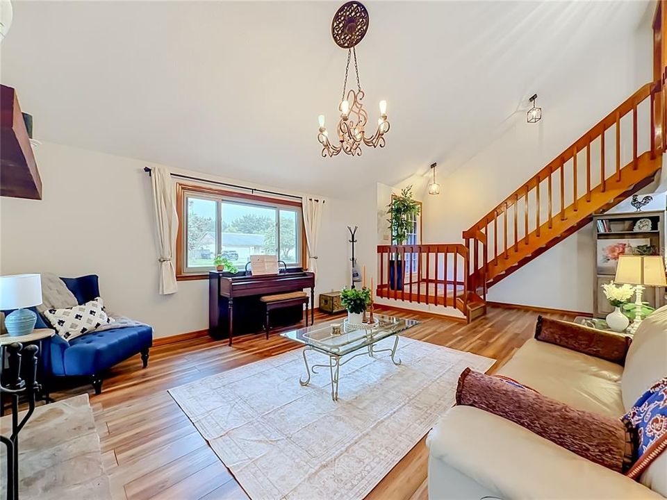 For Sale: $450,000 (3 beds, 2 baths, 1956 Square Feet)