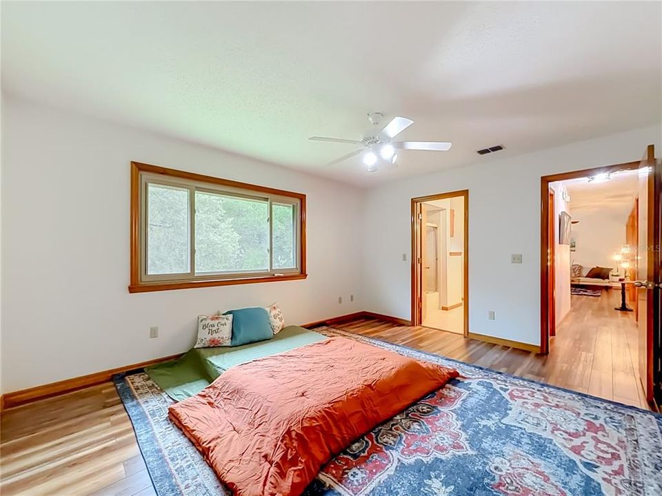 For Sale: $450,000 (3 beds, 2 baths, 1956 Square Feet)