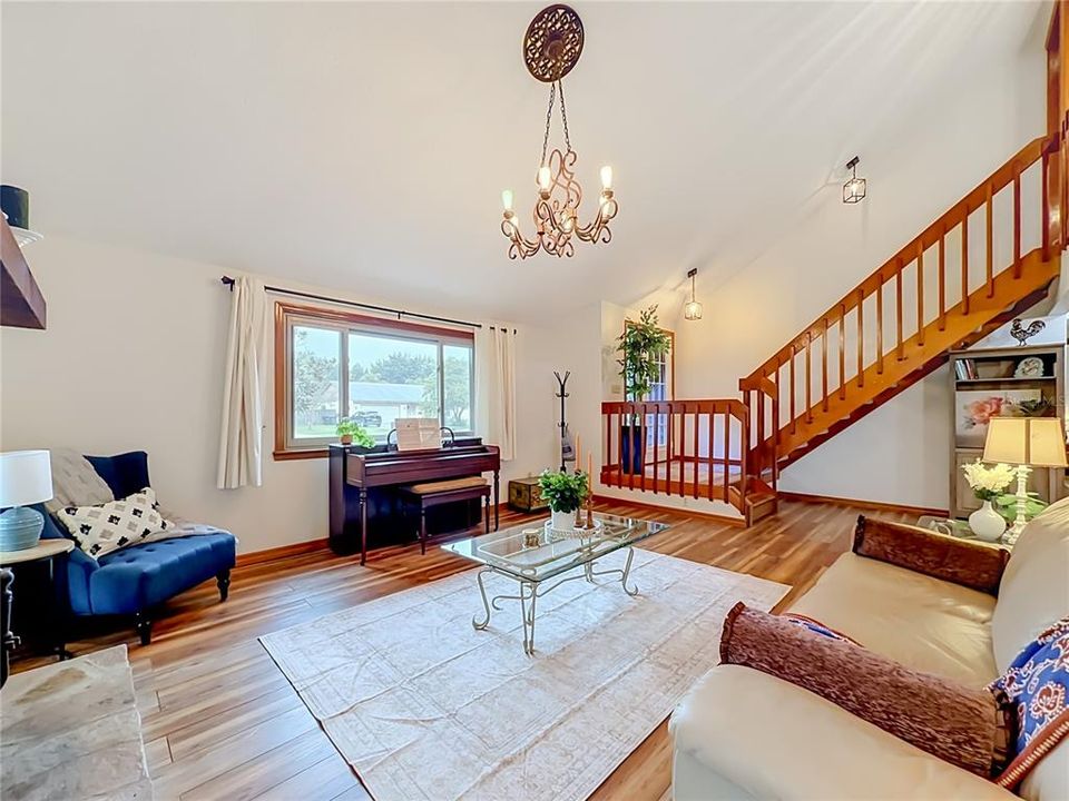 For Sale: $450,000 (3 beds, 2 baths, 1956 Square Feet)