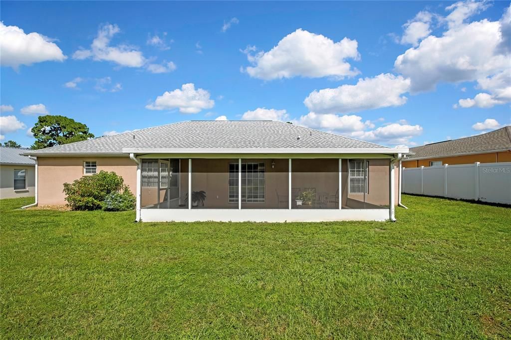 For Sale: $318,900 (3 beds, 2 baths, 1974 Square Feet)