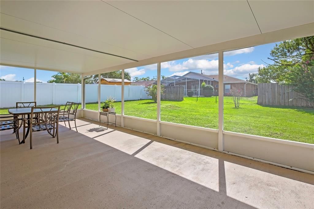 For Sale: $318,900 (3 beds, 2 baths, 1974 Square Feet)
