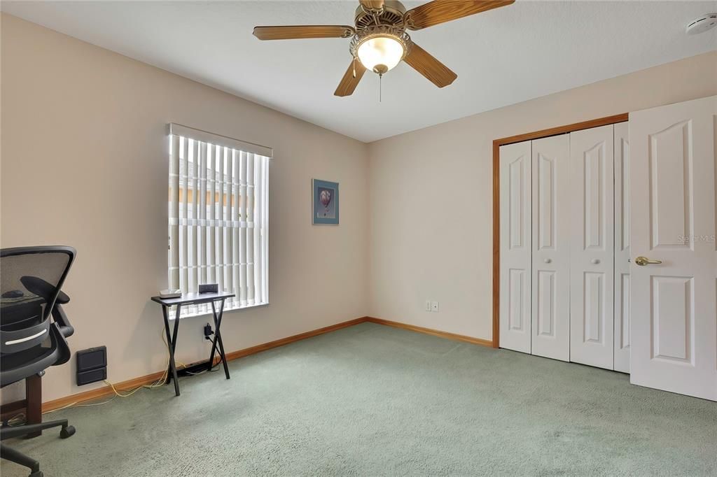 For Sale: $318,900 (3 beds, 2 baths, 1974 Square Feet)