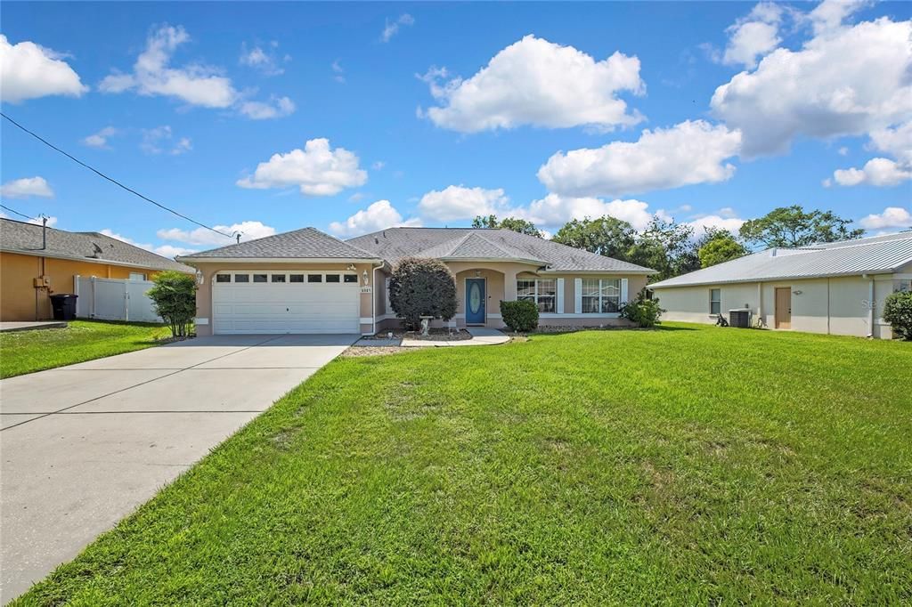 For Sale: $318,900 (3 beds, 2 baths, 1974 Square Feet)