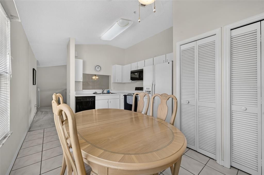 En Venta: $240,000 (3 camas, 2 baños, 1764 Pies cuadrados)