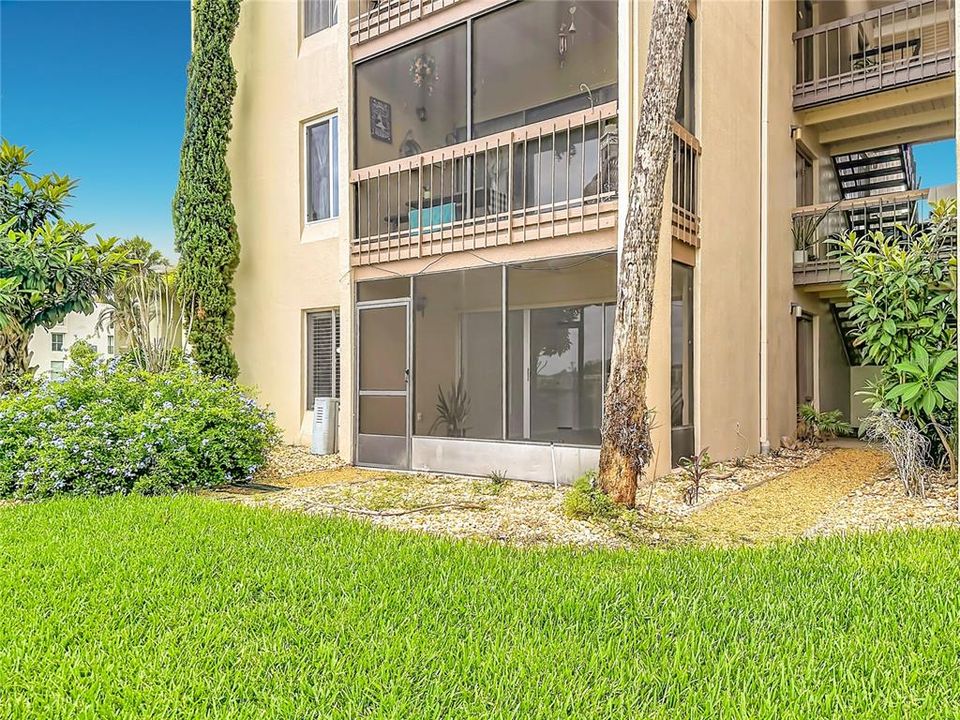 На продажу: $122,000 (1 спален, 1 ванн, 607 Квадратных фут)