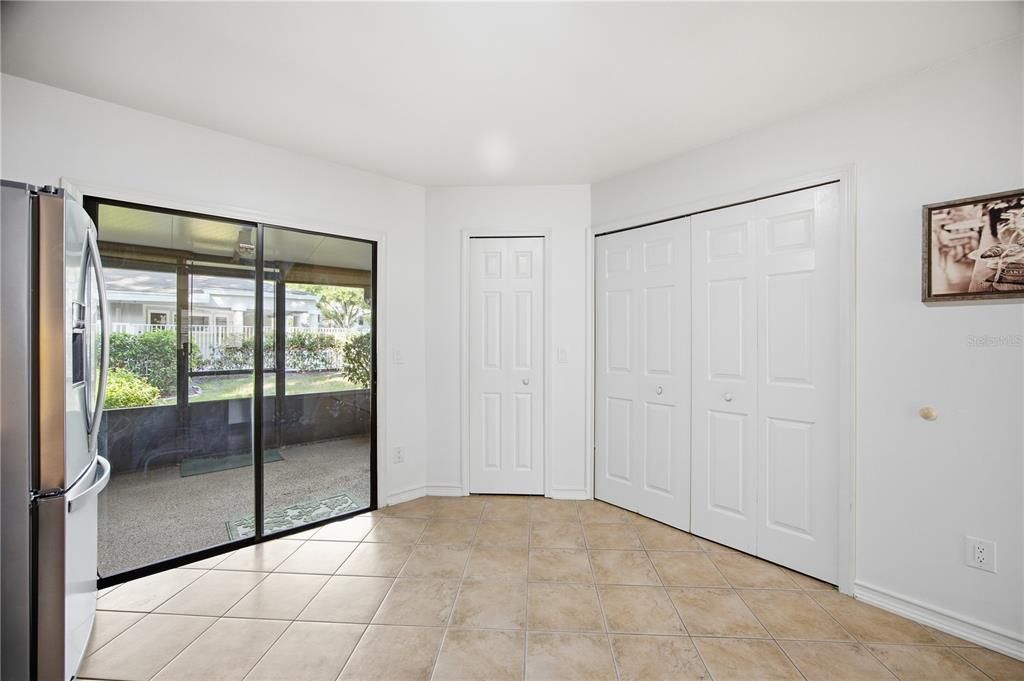 For Sale: $229,900 (2 beds, 2 baths, 1185 Square Feet)