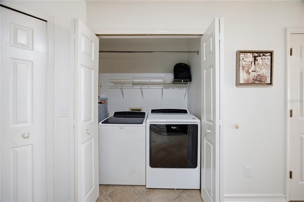 For Sale: $229,900 (2 beds, 2 baths, 1185 Square Feet)