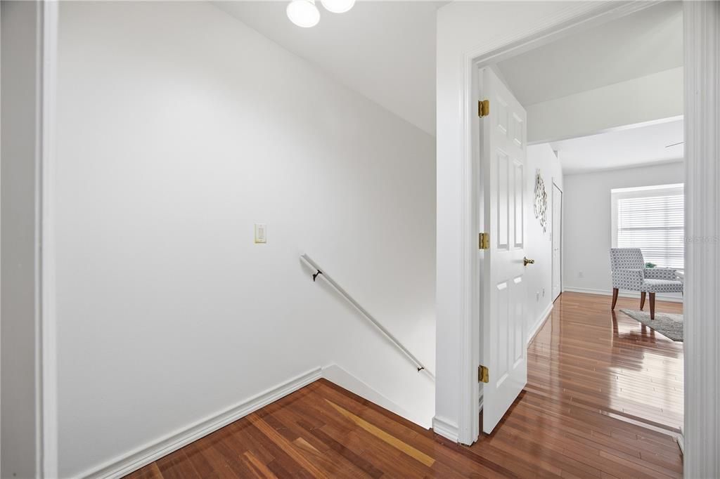 For Sale: $229,900 (2 beds, 2 baths, 1185 Square Feet)