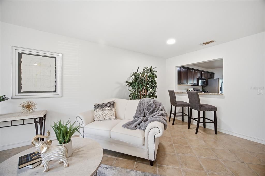 For Sale: $229,900 (2 beds, 2 baths, 1185 Square Feet)