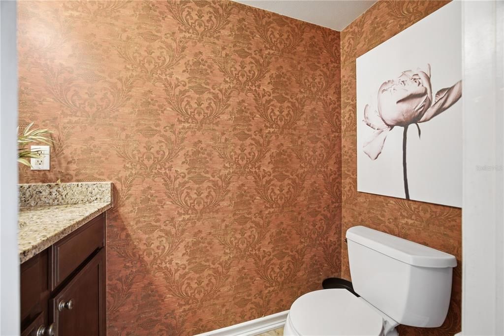 For Sale: $229,900 (2 beds, 2 baths, 1185 Square Feet)
