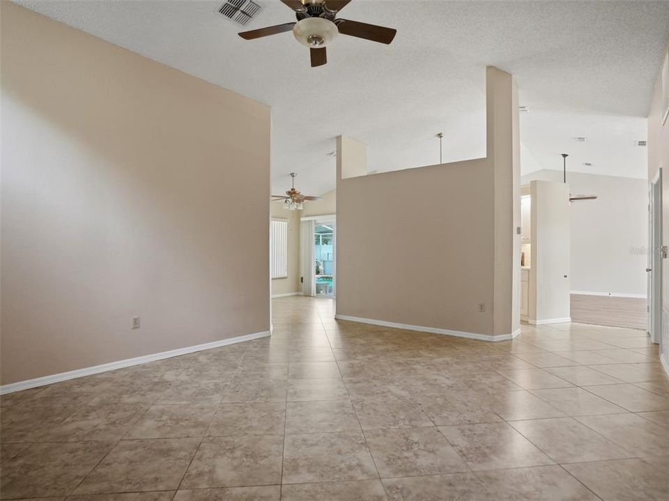 Active With Contract: $350,000 (3 beds, 2 baths, 1812 Square Feet)