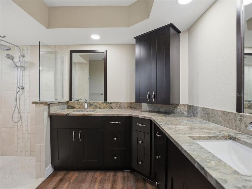 Active With Contract: $350,000 (3 beds, 2 baths, 1812 Square Feet)