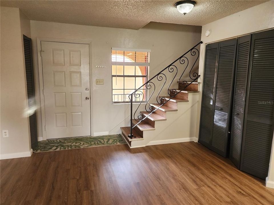 For Rent: $1,325 (2 beds, 1 baths, 3264 Square Feet)