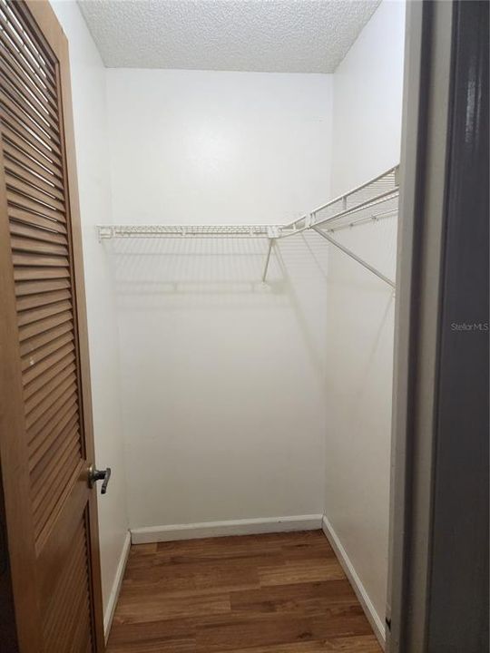 For Rent: $1,325 (2 beds, 1 baths, 3264 Square Feet)