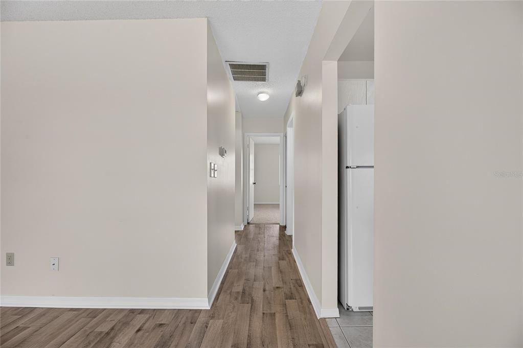 На продажу: $100,000 (2 спален, 2 ванн, 984 Квадратных фут)