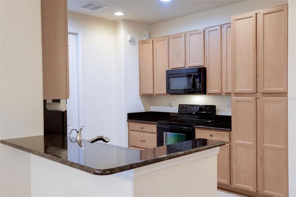 Active With Contract: $350,000 (3 beds, 2 baths, 1405 Square Feet)